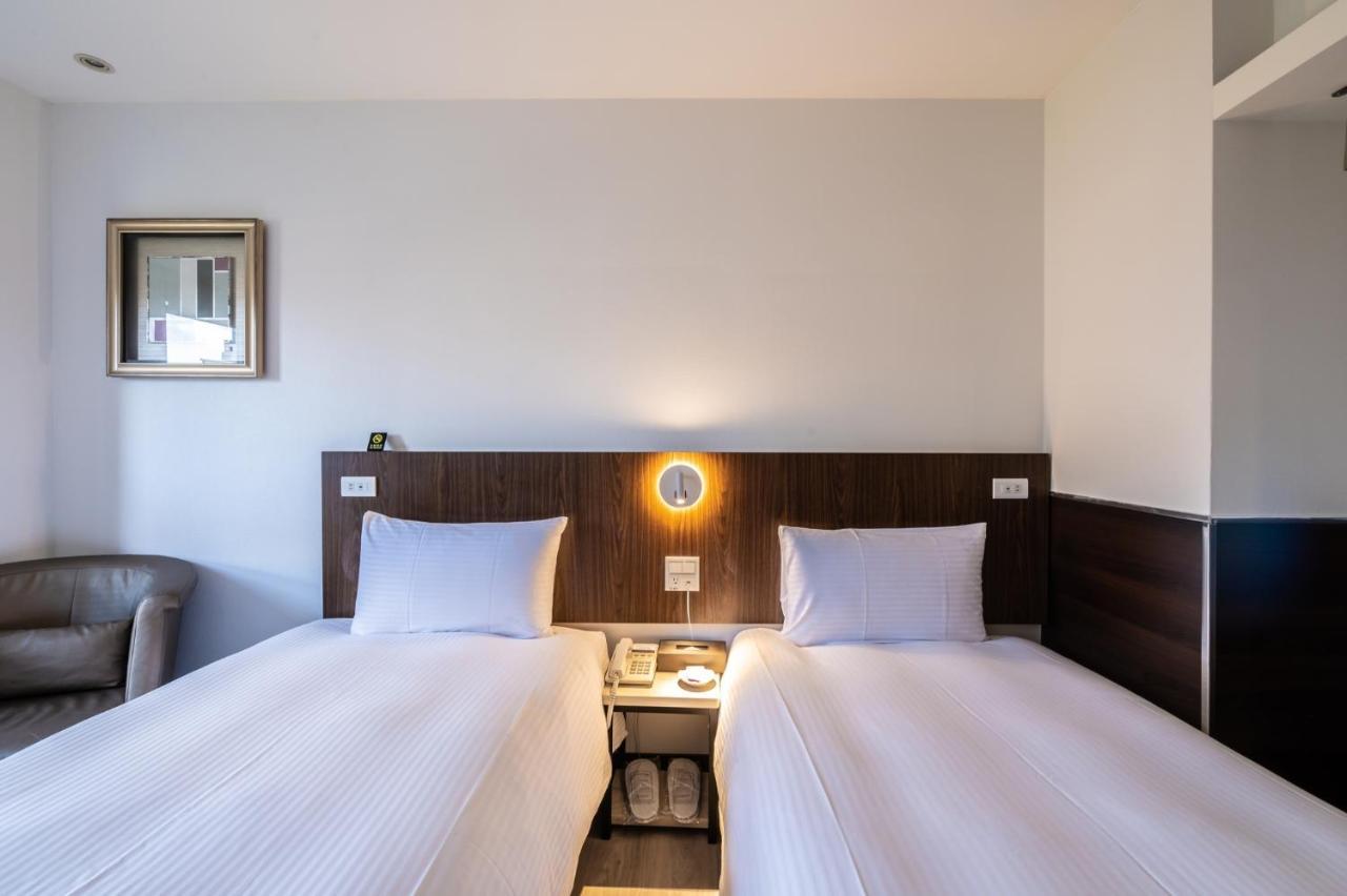 Hub Hotel - Songshan Airport Branch Tajpej Zewnętrze zdjęcie
