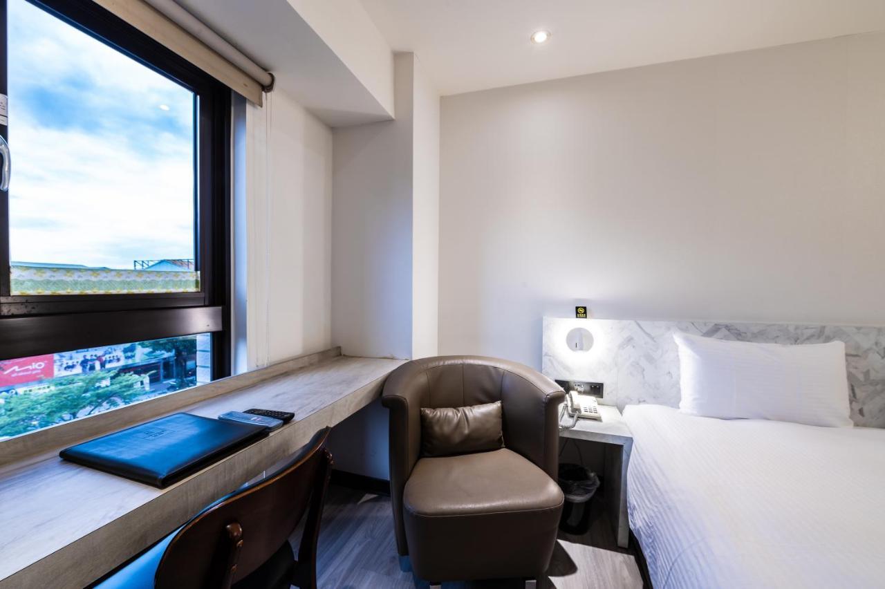 Hub Hotel - Songshan Airport Branch Tajpej Zewnętrze zdjęcie