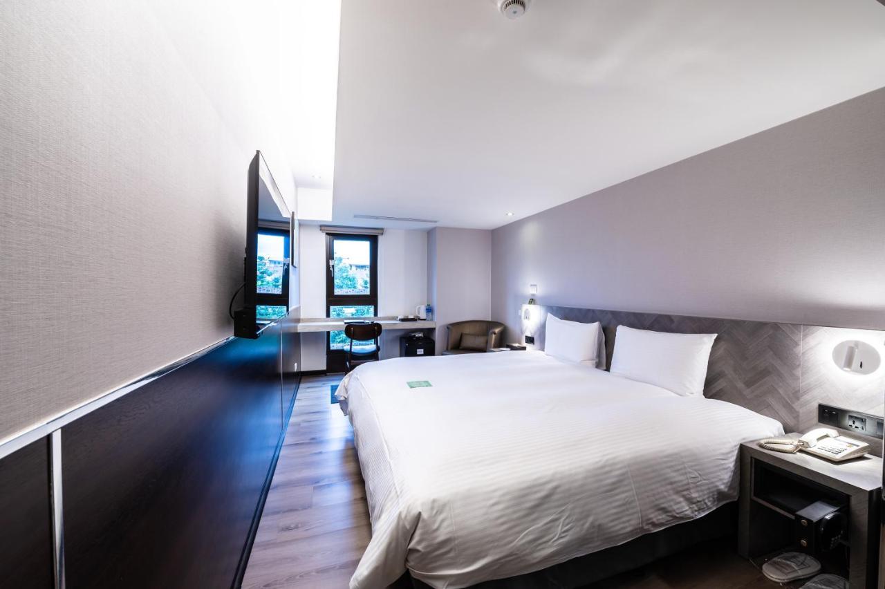 Hub Hotel - Songshan Airport Branch Tajpej Zewnętrze zdjęcie