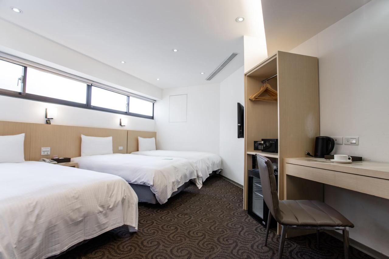 Hub Hotel - Songshan Airport Branch Tajpej Zewnętrze zdjęcie