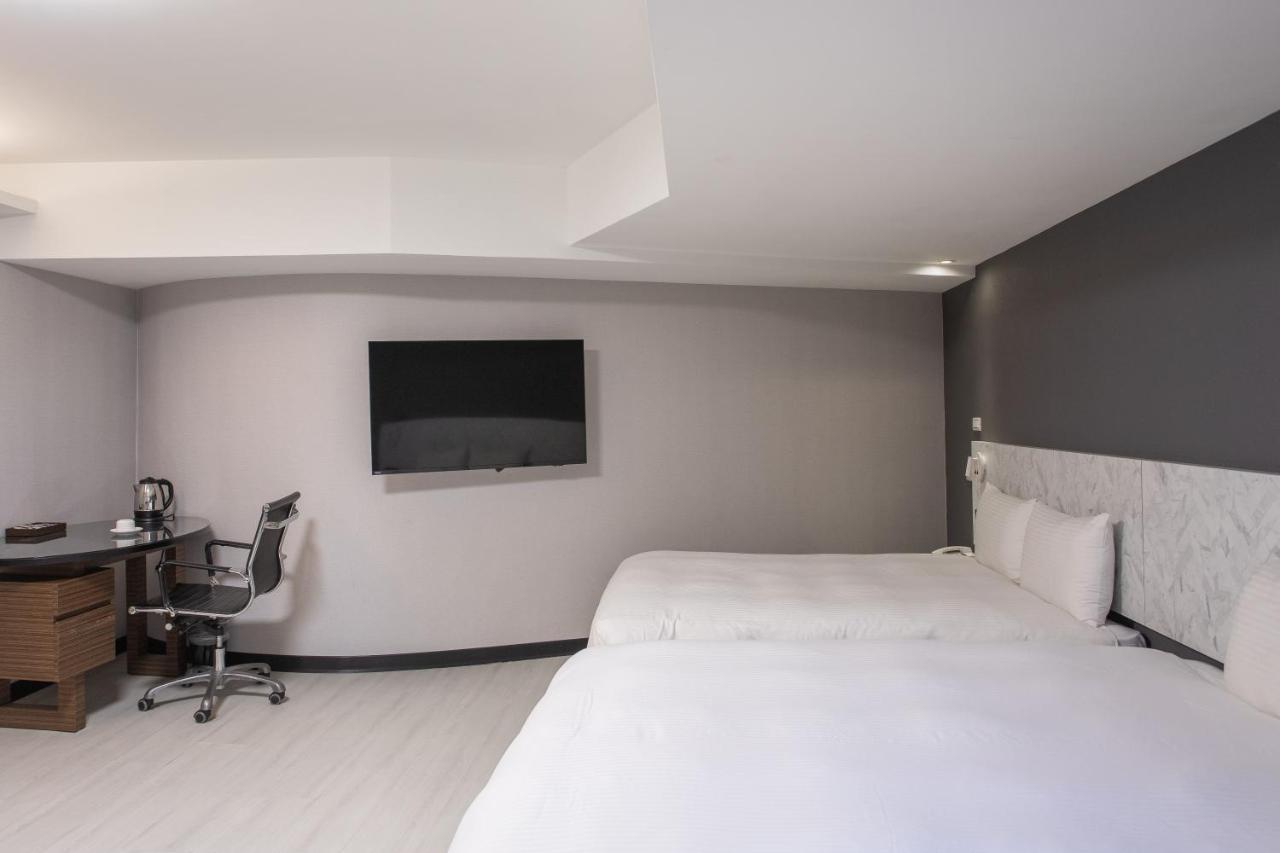 Hub Hotel - Songshan Airport Branch Tajpej Zewnętrze zdjęcie