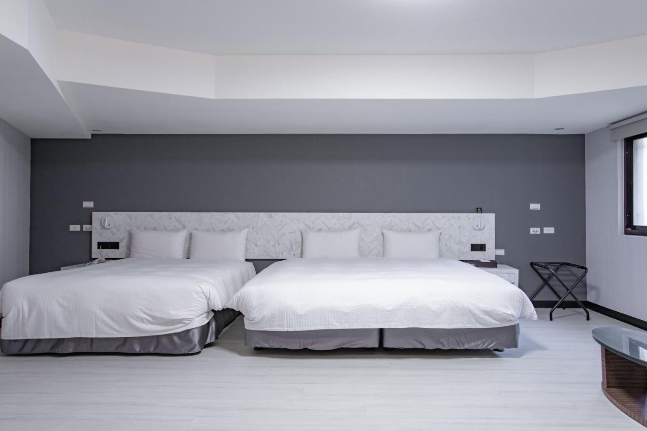 Hub Hotel - Songshan Airport Branch Tajpej Zewnętrze zdjęcie