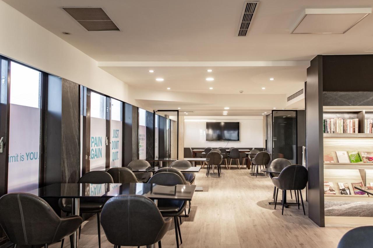 Hub Hotel - Songshan Airport Branch Tajpej Zewnętrze zdjęcie